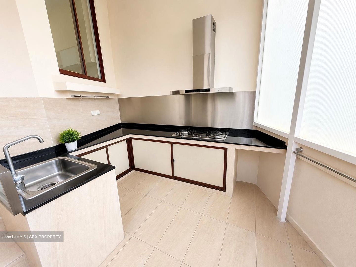 Phillips Avenue (D19), Semi-Detached #572690631